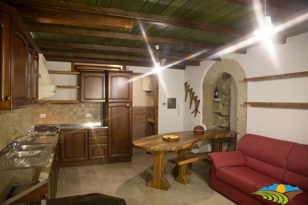 Albergo Diffuso - Il Poggetto Tra Urbino & San Marino Bilik gambar